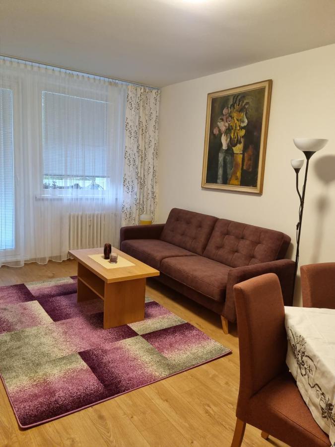 Apartment Nh12 Bratislava Bagian luar foto